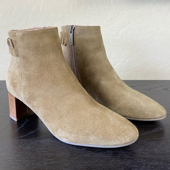 NWOB Aquatalia Feliciana Weatherproof Block Heel Bootie, Size 6 - Picture 4 of 14